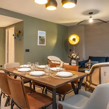 East Hotel apartamentowy 4*