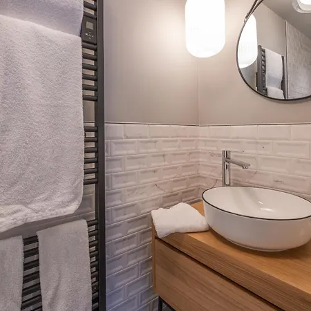 East Appart hôtel 4*