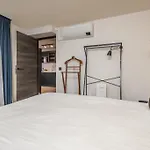 East 4* Paris